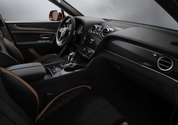 Bentley привезет в Женеву более мощную версию Bentayga