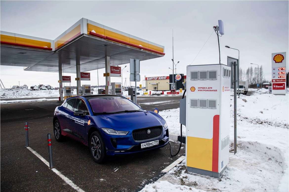 Jaguar I-Pace испытали на трассе Петербург-Москва