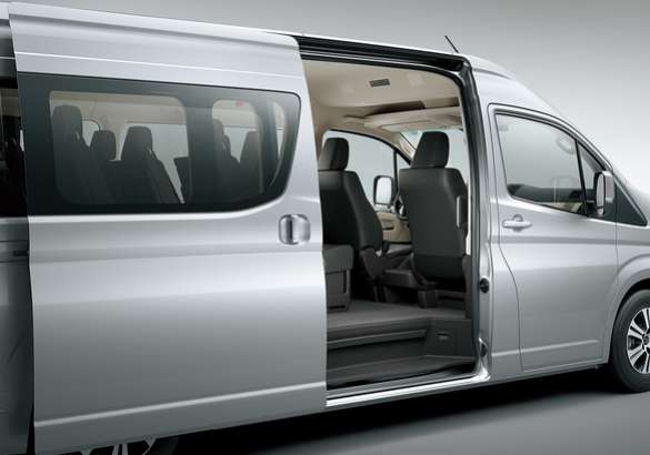 Toyota представила вэн Hiace нового поколения