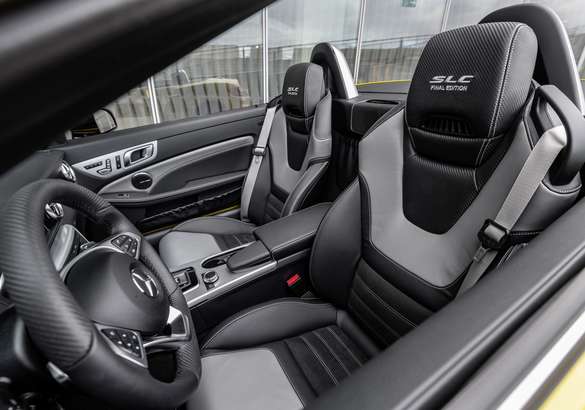 Mercedes выпустит финальное издание родстера SLC
