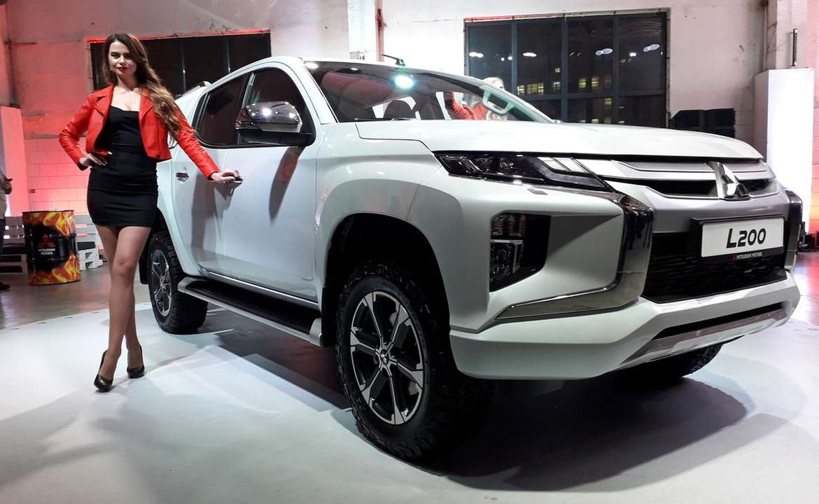 Mitsubishi представила в России новый L200