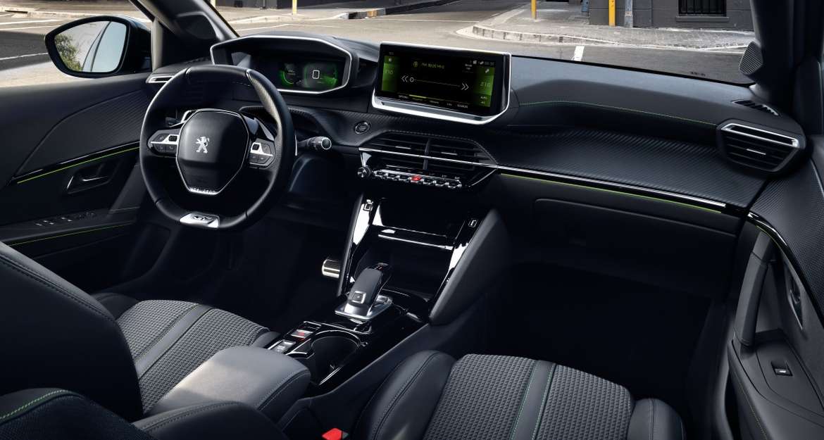 Peugeot покажет в Женеве новый 208