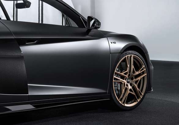 Audi выпустит ограниченную серию суперкара R8