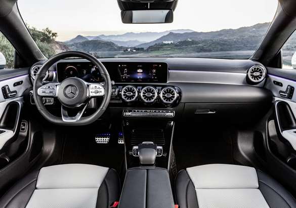 Mercedes представил второе поколение CLA Shooting Brake