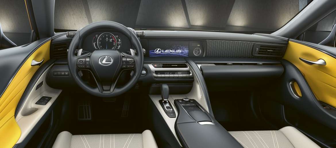 До России добрался новый Lexus LC Yellow Edition
