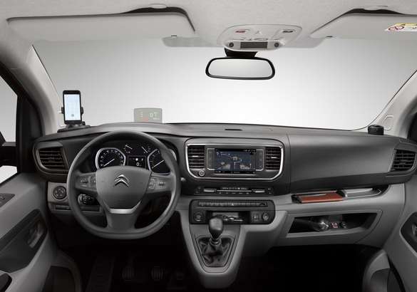 Citroen представил обновленную линейку Jumpy