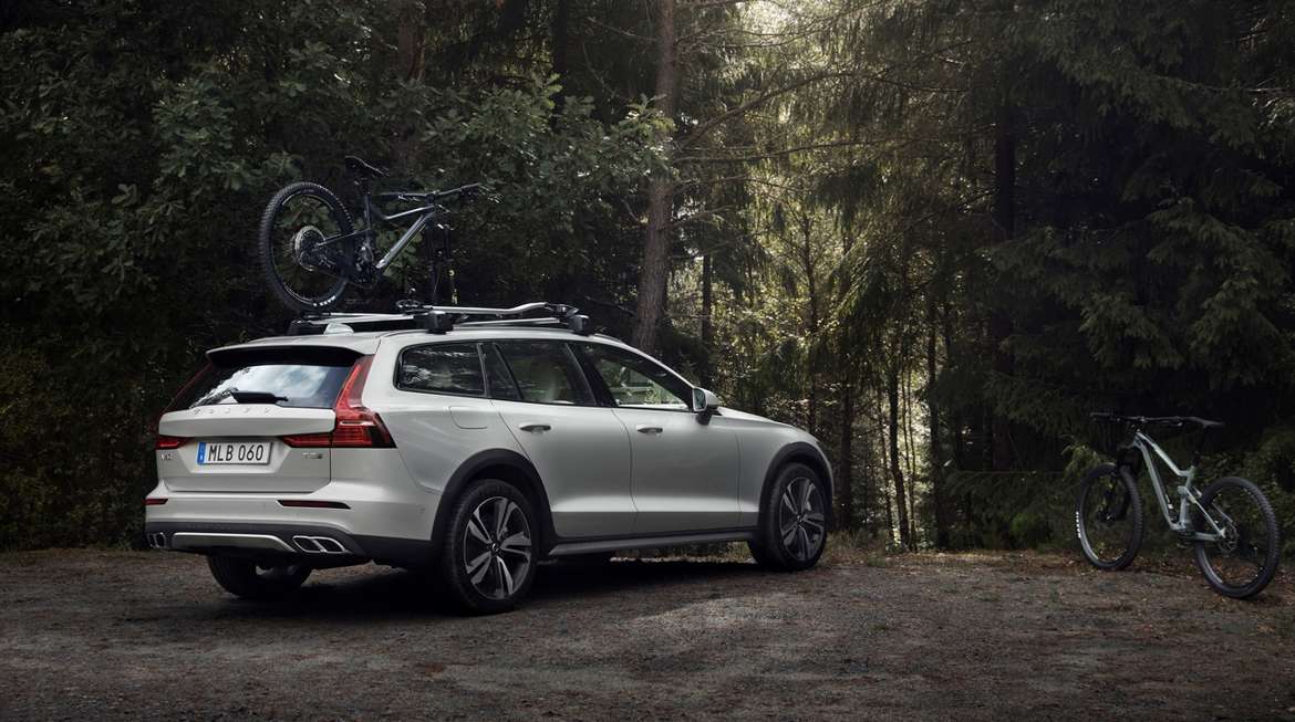 Volvo V60 Cross Country получил российский ценник