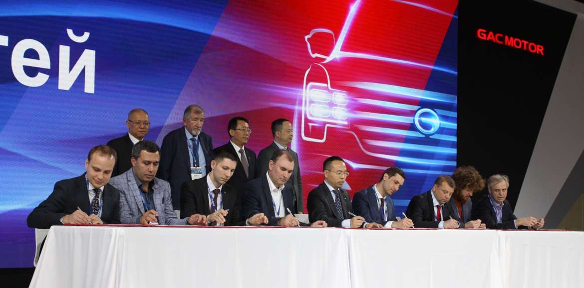 Петербургский международный автосалон 2019: три с половиной бренда и фантастические планы китайцев