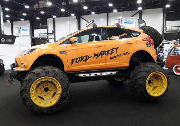 Петербургский международный автосалон 2019: три с половиной бренда и фантастические планы китайцев