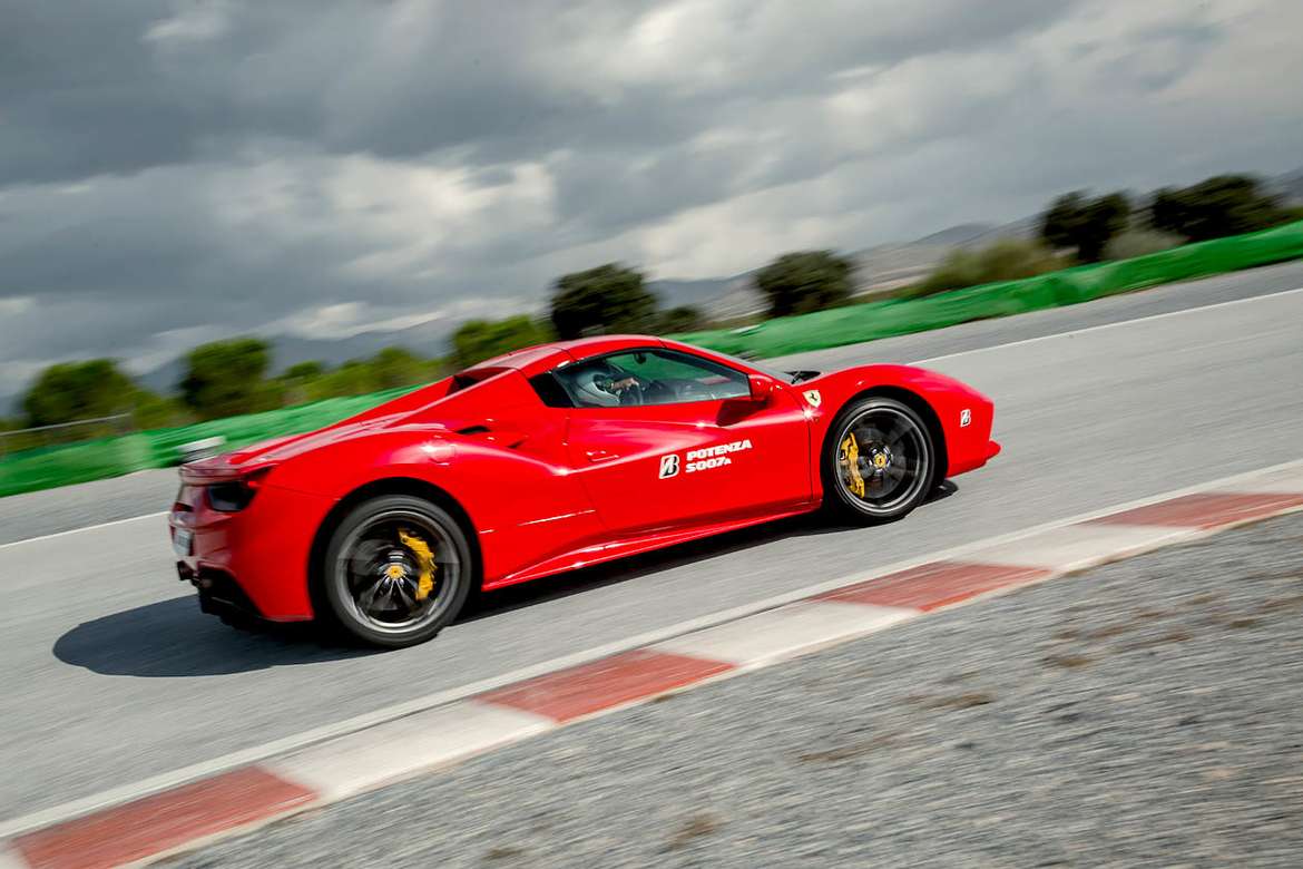 Тест шин Bridgestone Potenza S007А и Bridgestone Turanza T005: от GT до суперкаров