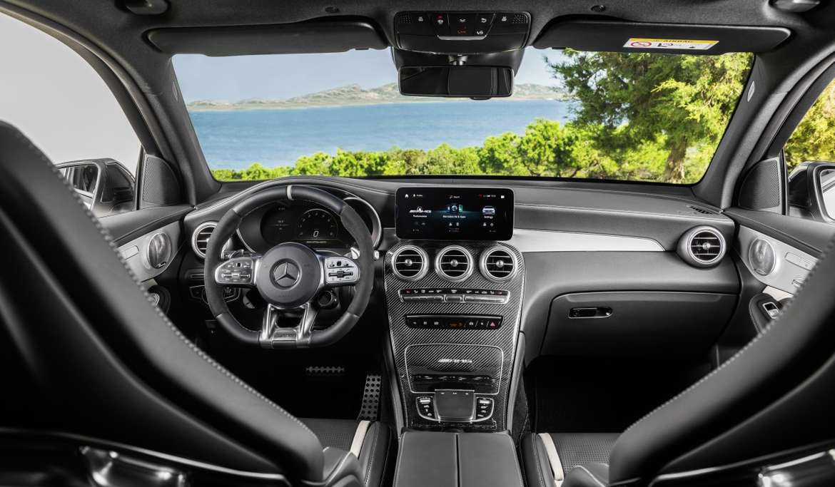 Нью-Йорк 2019: Mercedes-AMG обновил GLC 63 и GLC 63 Coupe