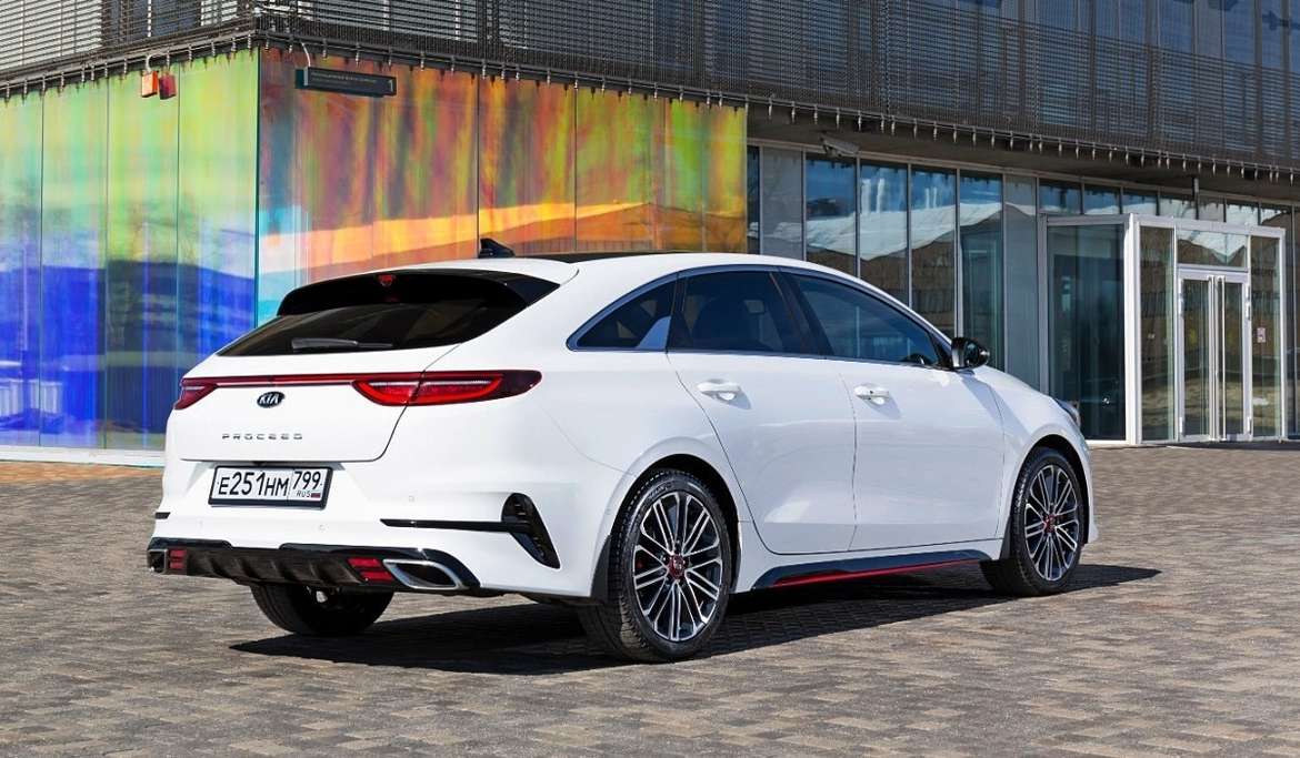Новый Kia ProCeed доехал до России