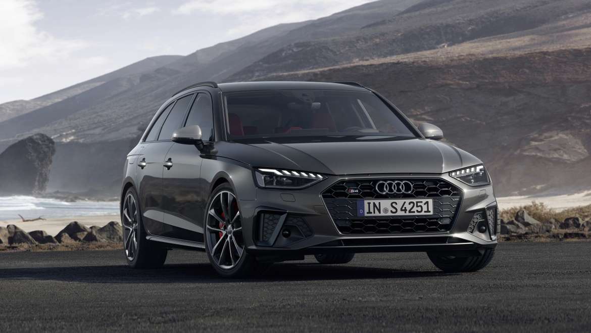 Audi обновила модели семейства A4