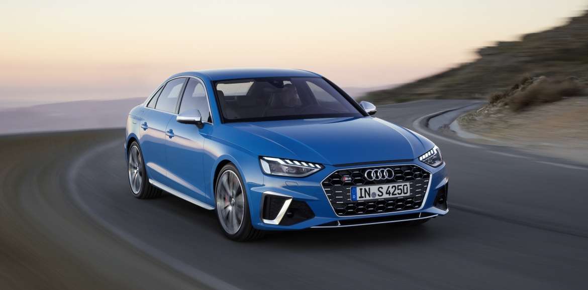 Audi обновила модели семейства A4