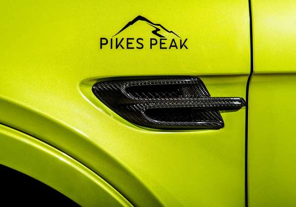 Bentley Bentayga Pikes Peak доехал до России