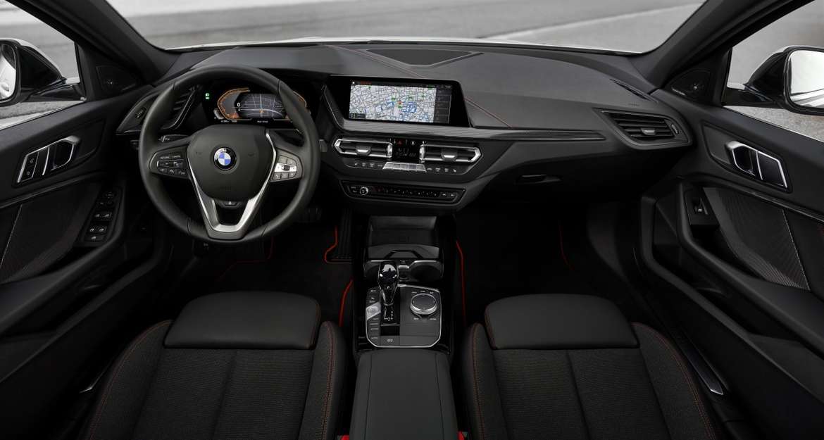 BMW представила третье поколение «единички»