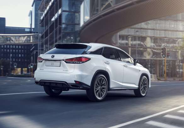 Lexus показал обновленный RX