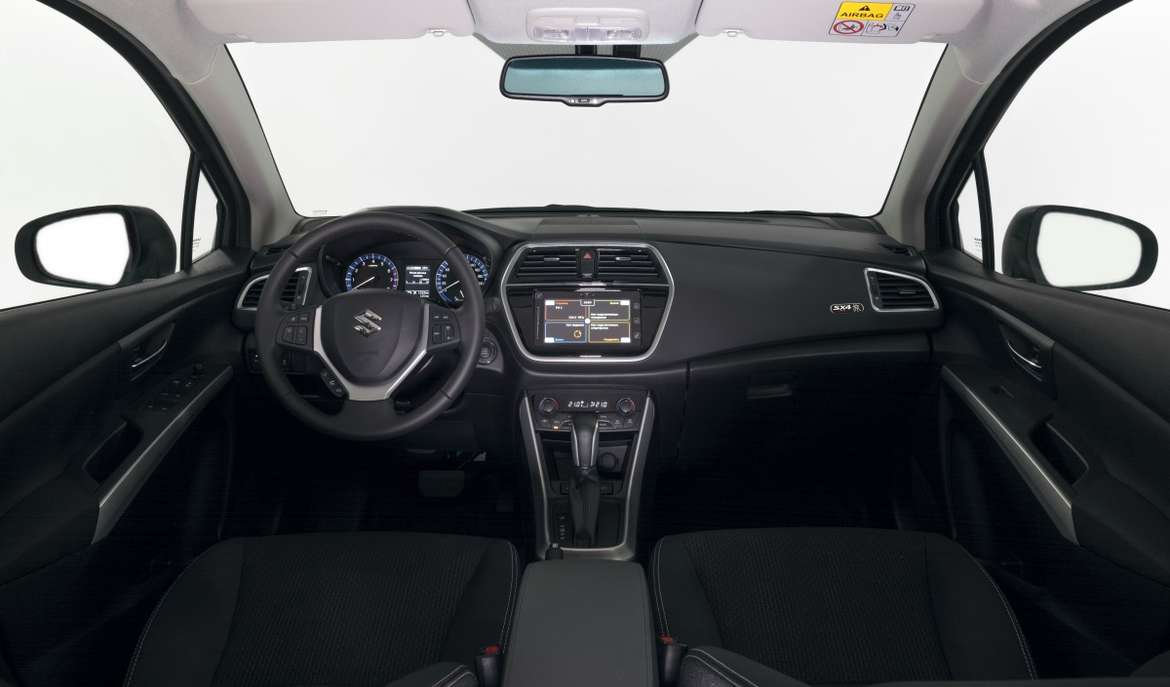 Suzuki привезет в Россию SX4 для путешественников