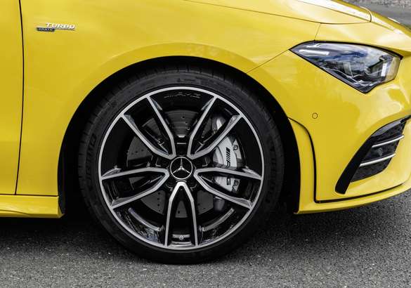Mercedes выпустил AMG-версию универсала CLA второго поколения