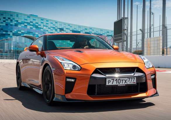 Nissan Juke и GT-R покинут Россию