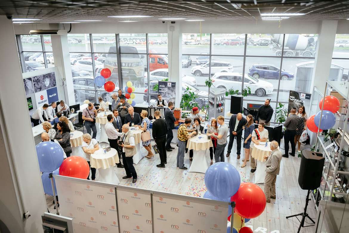 Suzuki открыл дилерский центр в Петербурге с новым партнером