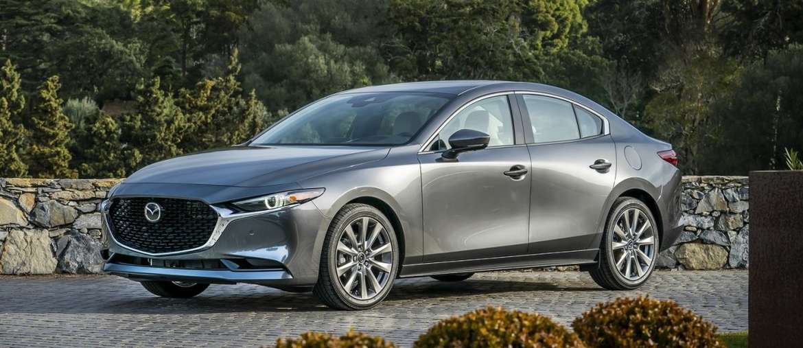 Новая Mazda3 в России оказалась дороже «шестерки»