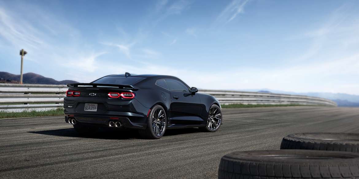 Chevrolet представил две спецверсии Camaro для России