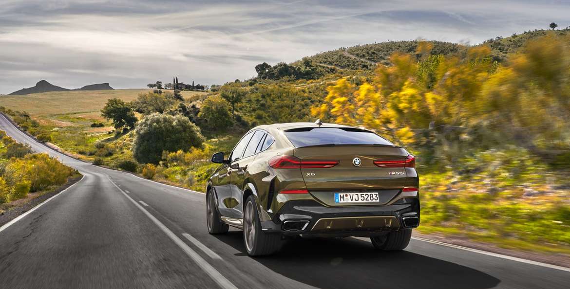 BMW официально представил новый X6