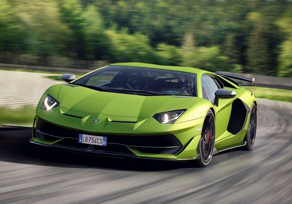 Новый Urus «вывез» Lamborghini на рекордные объемы продаж