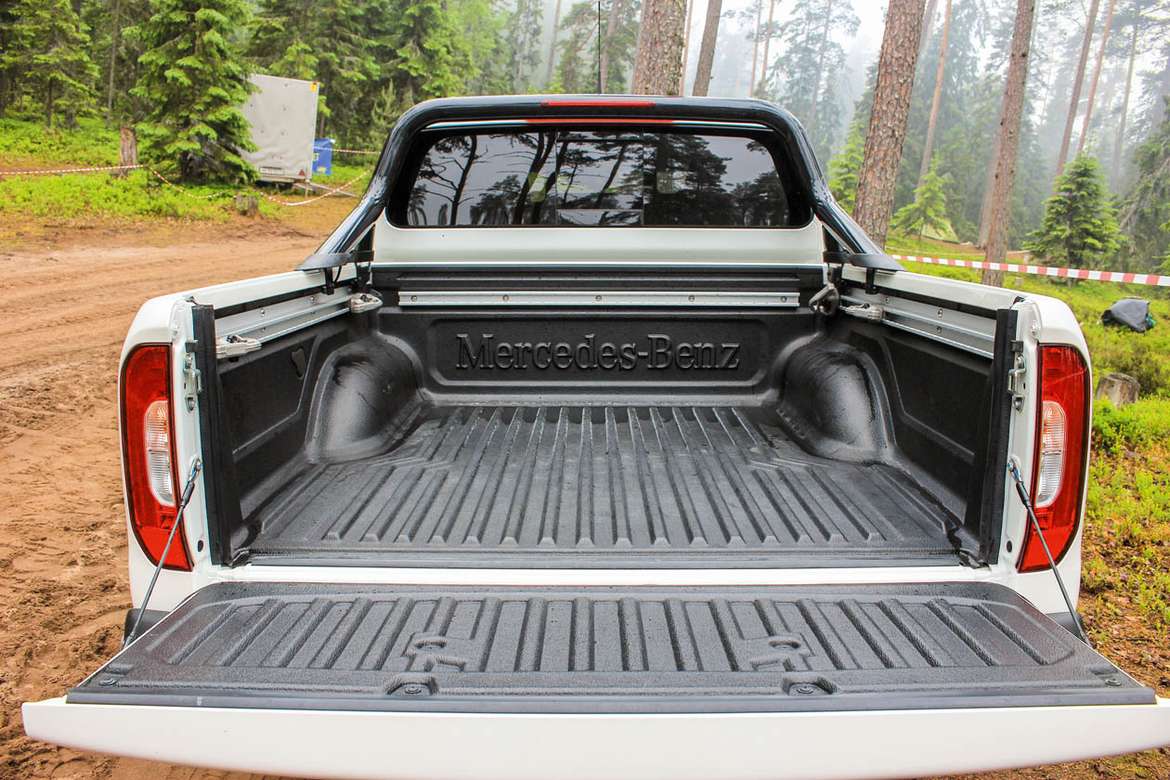 Mercedes-Benz X-Class на «Ладога-Трофи»: тест-драйв гламурного пикапа на трофи-рейде