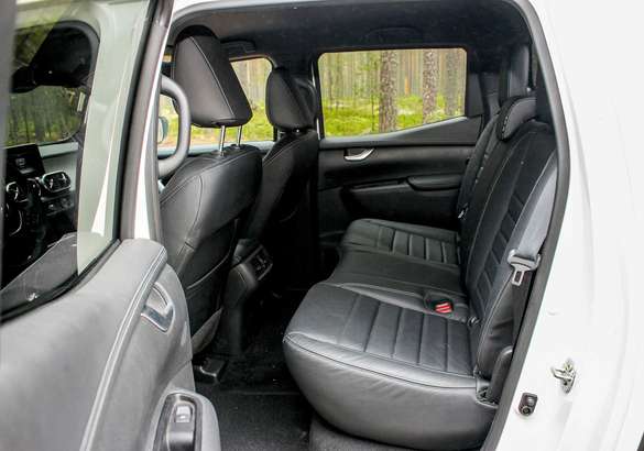 Mercedes-Benz X-Class на «Ладога-Трофи»: тест-драйв гламурного пикапа на трофи-рейде