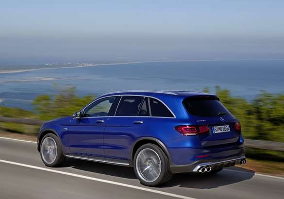 Кроссоверы Mercedes GLC и GLC Coupe получили новые AMG-версии