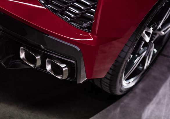 GM представил первый в истории среднемоторный Chevrolet Corvette