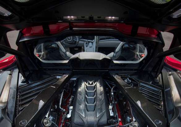 GM представил первый в истории среднемоторный Chevrolet Corvette