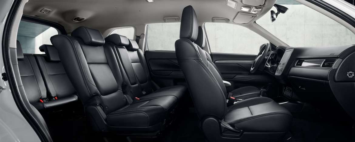 Семиместный Mitsubishi Outlander получил российский ценник