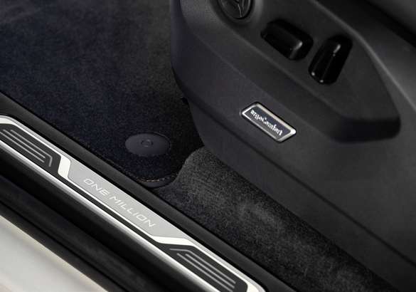 Volkswagen выпустил миллионный Touareg