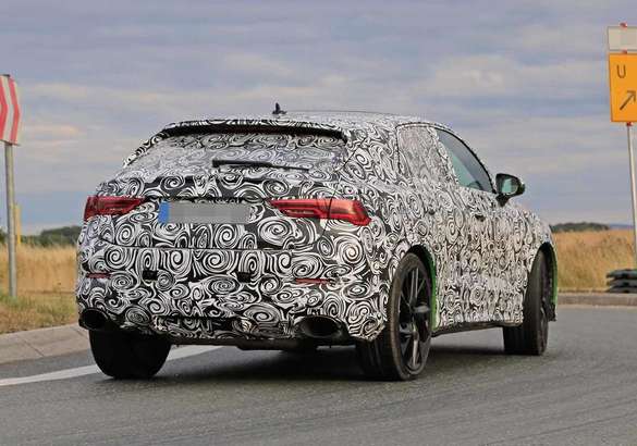 Новый Audi RS Q3 Sportback «засветился» на тестах