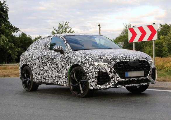 Новый Audi RS Q3 Sportback «засветился» на тестах