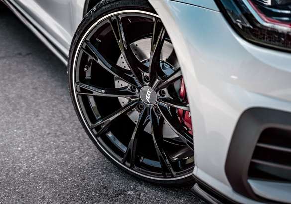ABT представил «заряженный» Volkswagen Golf GTI TCR