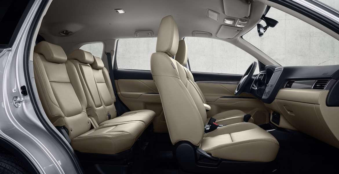 Mitsubishi Outlander получил новый салон