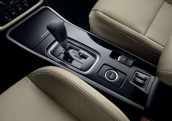 Mitsubishi Outlander получил новый салон