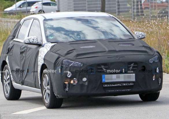 Hyundai испытывает гибридную версию i30