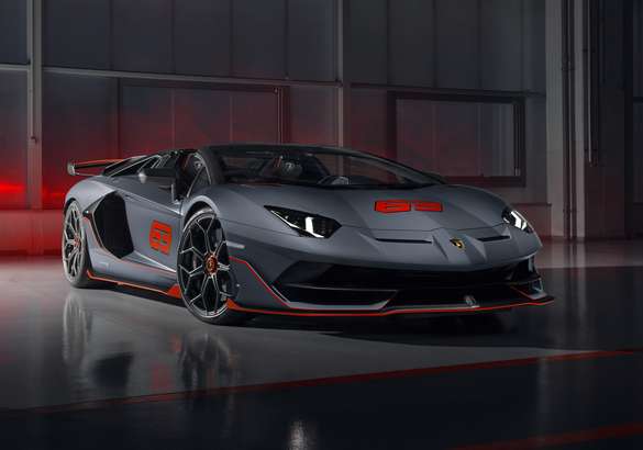 Lamborghini представил новые спецверсии Aventador и Huracan