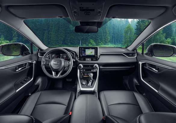 Toyota запустит производство нового RAV4 в России в октябре