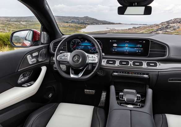 Mercedes показал новый GLE Coupe и AMG-версию модели
