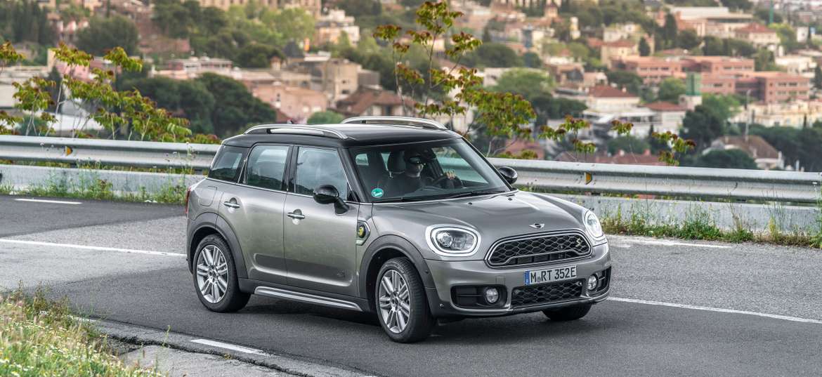 Mini привезет во Франкфурт электрический Cooper и гибридный Countryman