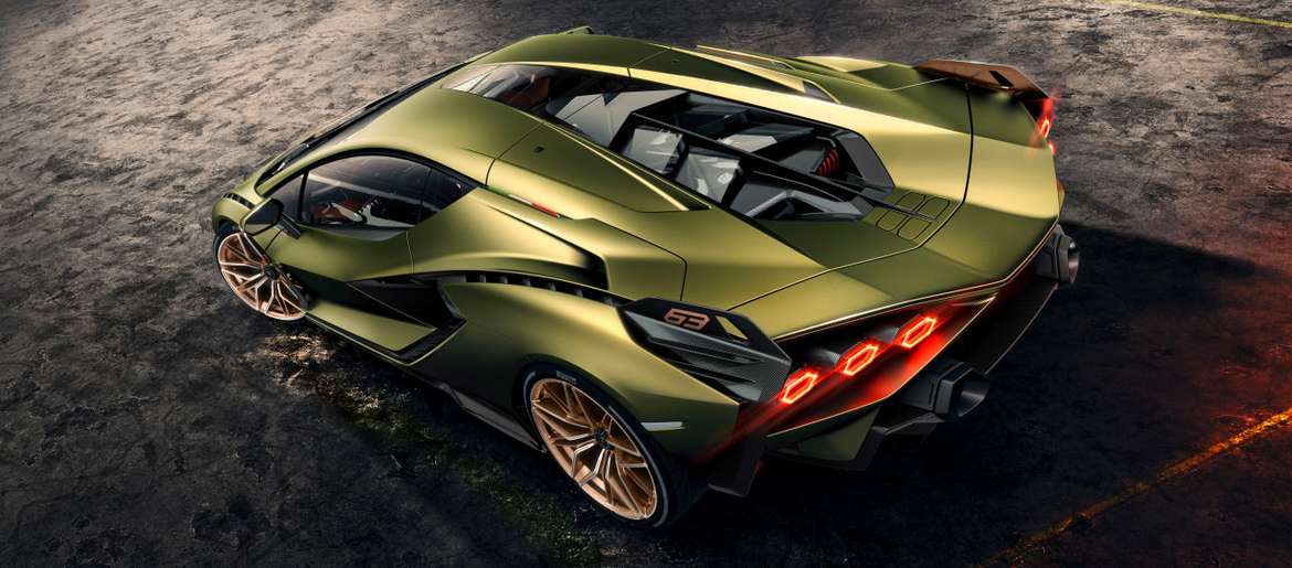 Lamborghini представил новый гибридный спорткар