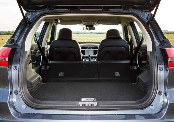 Тест-драйв Geely Atlas 1.8T c Yandex.Auto: правильная тактика