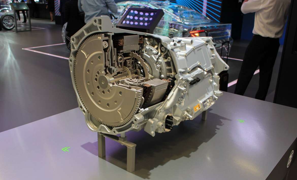 IAA 2019: ZF показал новаторский «гибрид»