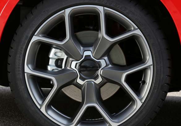 Fiat представил спортивную версию 500X